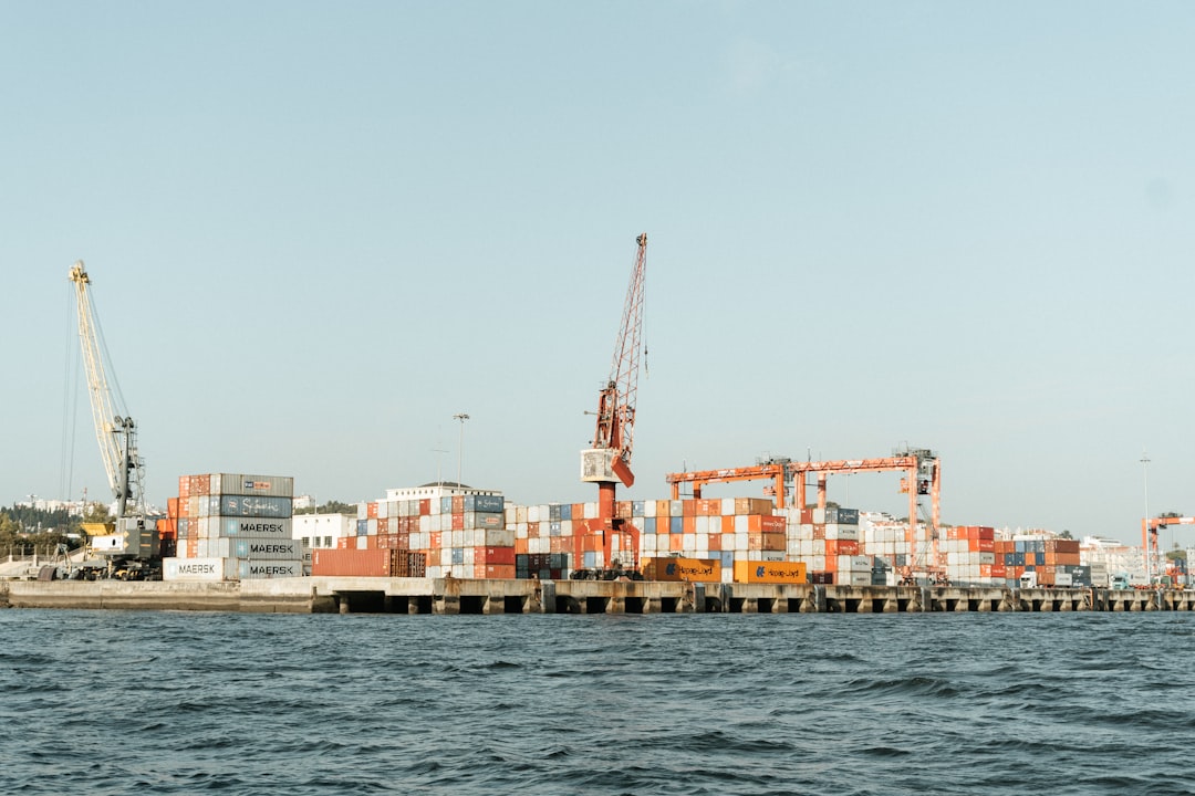 Active Buyers & Maritime Trade Flows