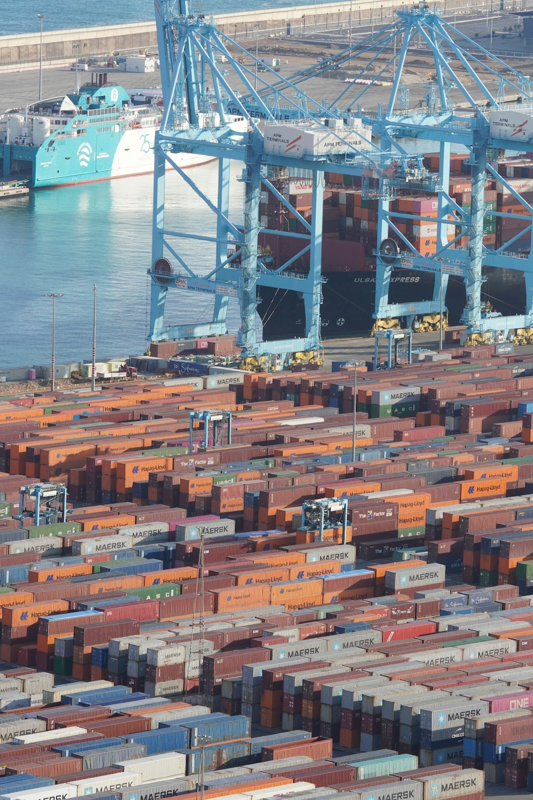 ACTIVE BUYERS & MARITIME LOGISTICS DATABASE